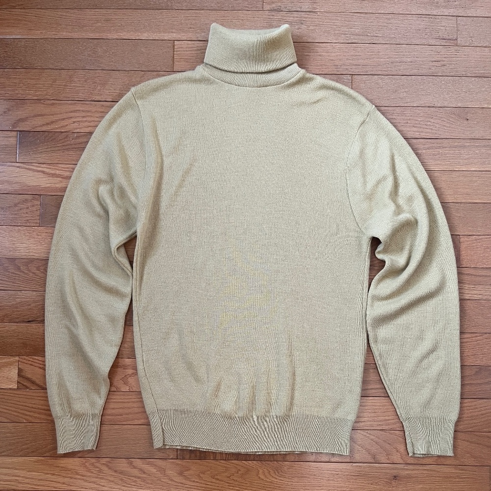 Thrifted Beige Turtleneck Sweater